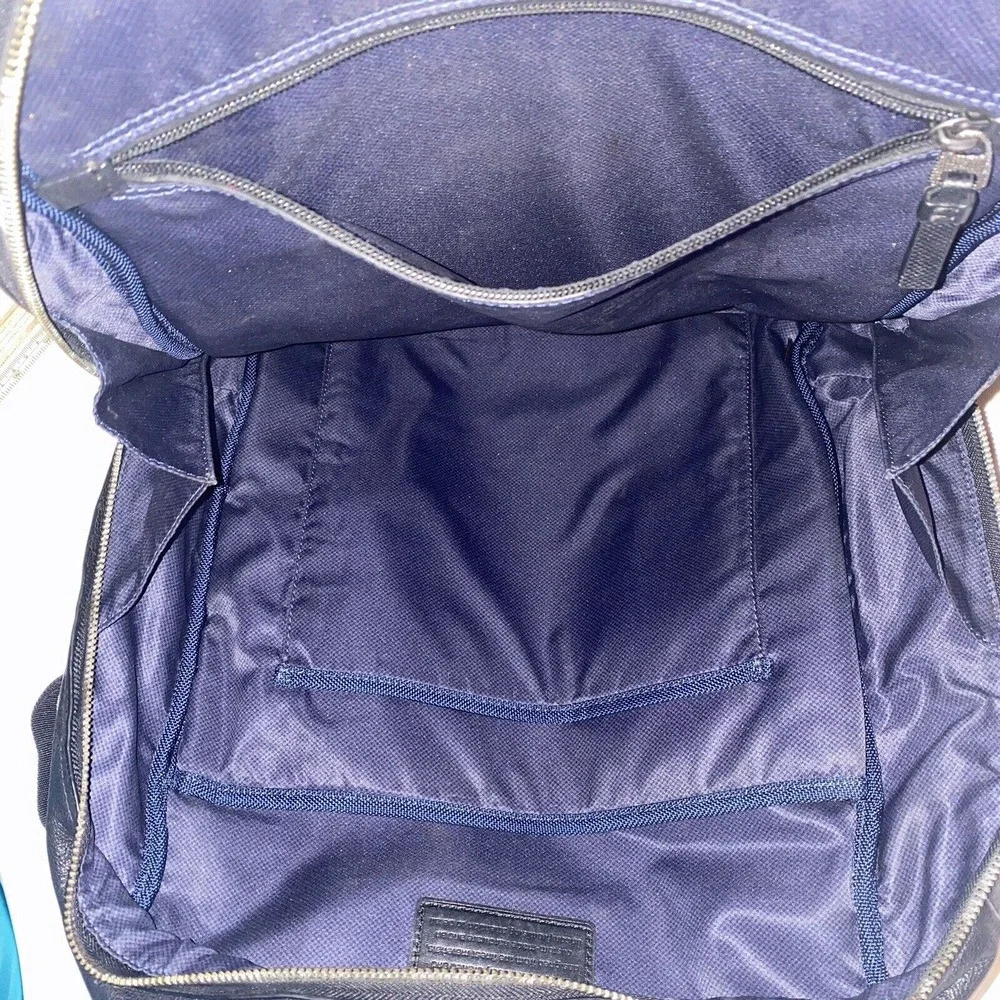 Tumi 68980 Mission Bryant Business All Leather Zip Black Backpack t602‎